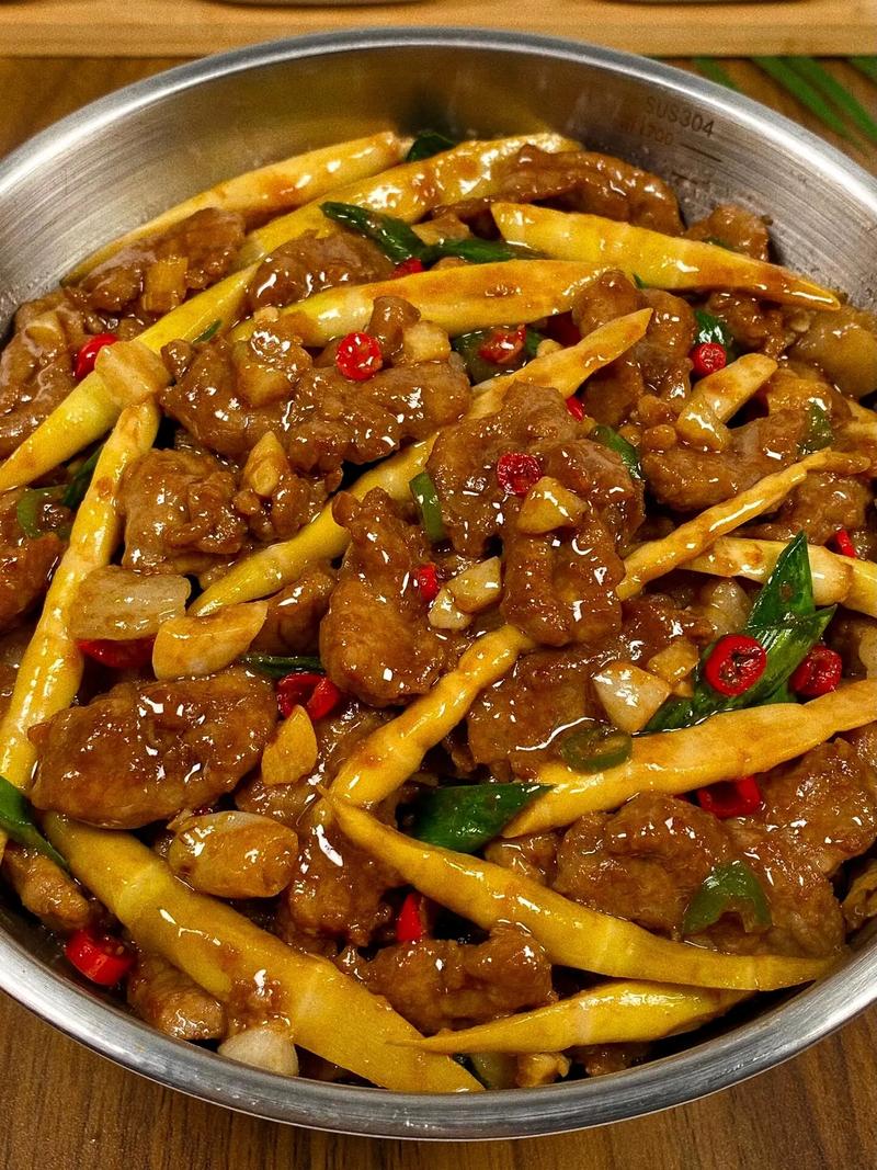 小笋腊牛肉湘菜,传统与创新碰撞的美味佳肴_小笋腊牛肉湘菜做法大全 饮食大全 小笋腊牛肉湘菜,传统与创新碰撞的美味佳肴_小笋腊牛肉湘菜做法大全 小笋腊牛肉湘菜,传统与创新碰撞的美味佳肴_小笋腊牛肉湘菜做法大全 饮食大全