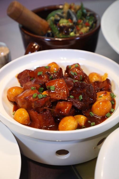 湘味飘香,探寻传统湘菜红烧肉的农村做法_湘菜红烧肉农村做法视频 饮食大全 湘味飘香,探寻传统湘菜红烧肉的农村做法_湘菜红烧肉农村做法视频 湘味飘香,探寻传统湘菜红烧肉的农村做法_湘菜红烧肉农村做法视频 饮食大全