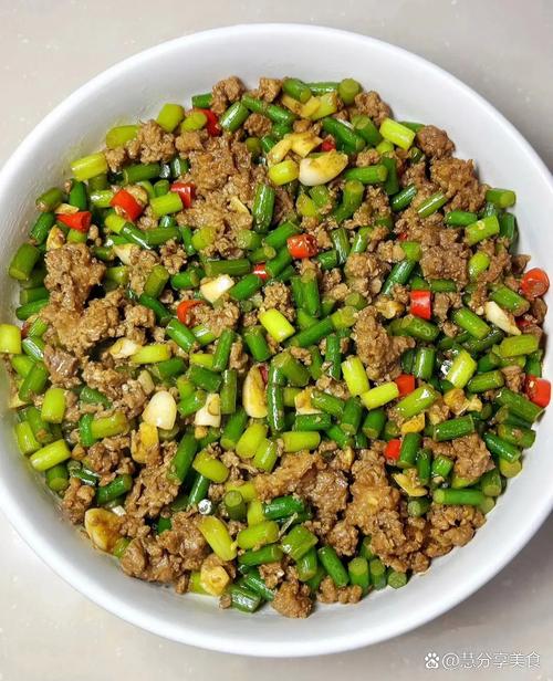湘菜蒜苔小炒牛肉,鲜香四溢,家常美味的方法分析_湘菜蒜苔小炒牛肉做法视频 饮食大全 湘菜蒜苔小炒牛肉,鲜香四溢,家常美味的方法分析_湘菜蒜苔小炒牛肉做法视频 湘菜蒜苔小炒牛肉,鲜香四溢,家常美味的方法分析_湘菜蒜苔小炒牛肉做法视频 饮食大全