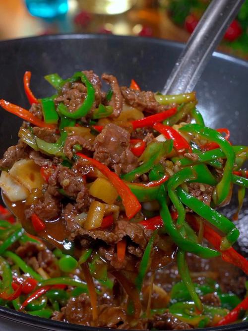 湘辣牛肉，湘菜中的经典佳肴_湘菜有辣椒炒牛肉吗图片 湘辣牛肉，湘菜中的经典佳肴_湘菜有辣椒炒牛肉吗图片 饮食大全